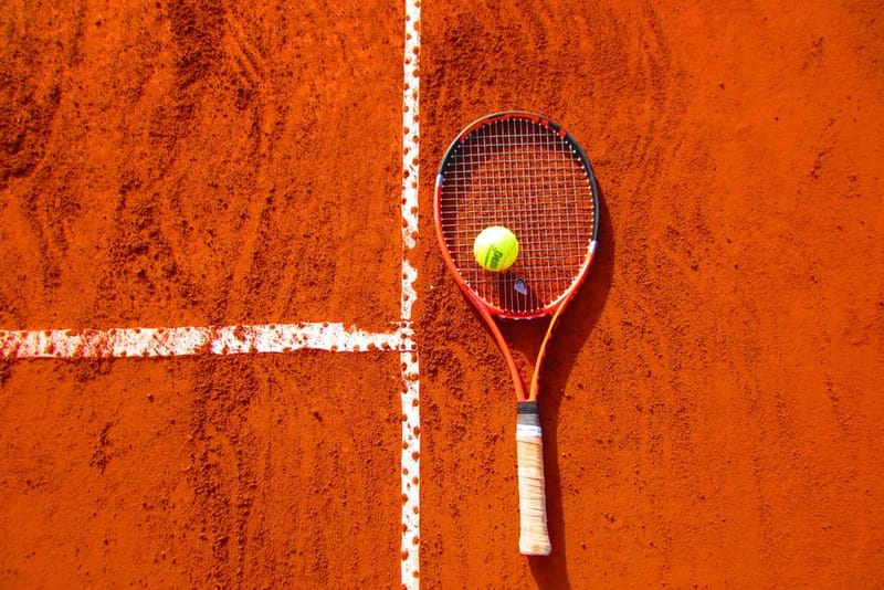 Padel vs Tennis: How They Differ and Which to Pick